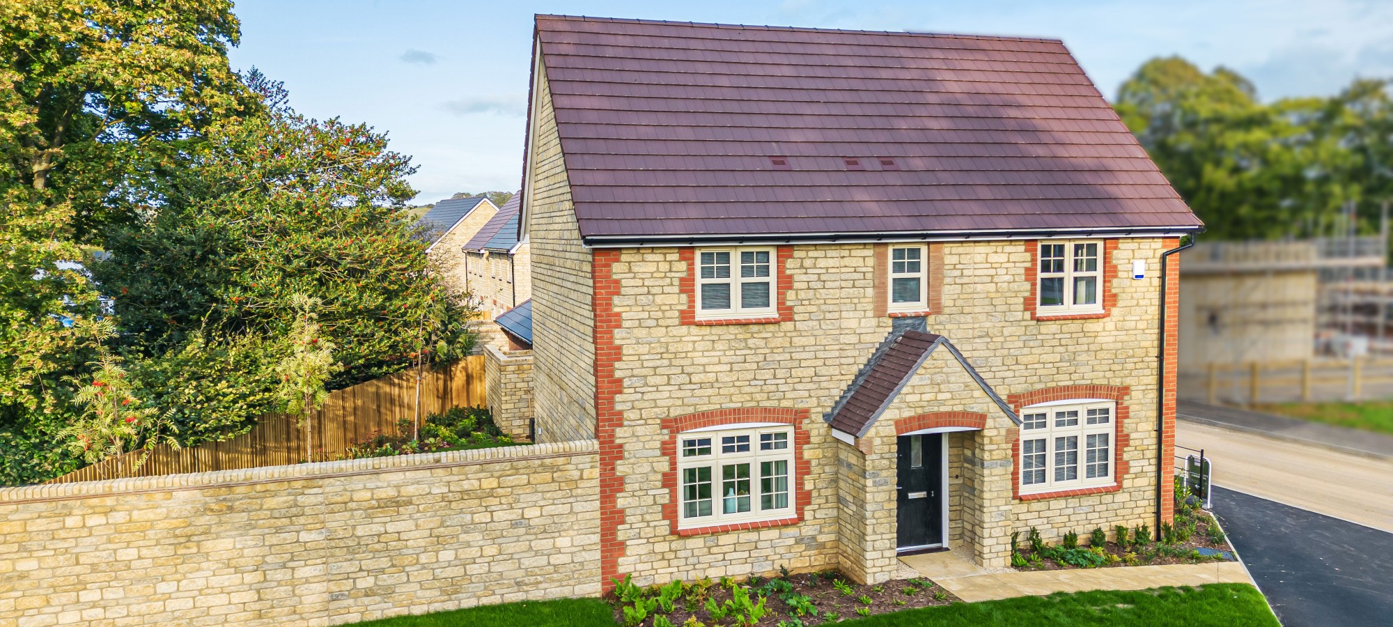 <h1>A stunning new <br>development in <br>beautiful Somerset </h1>